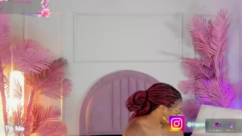 hanaahquinn online show from April 18, 11:35 am