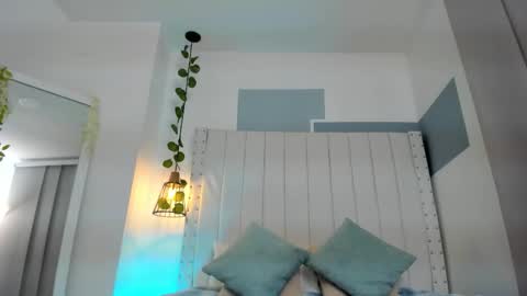 hanah_gray online show from March 17, 11:25 am