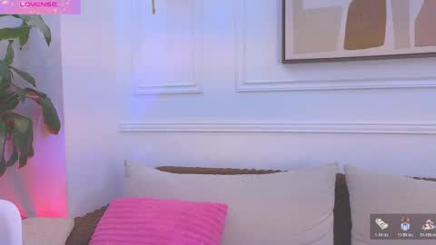 HANNA SOFIA online show from June 1, 10:28 am