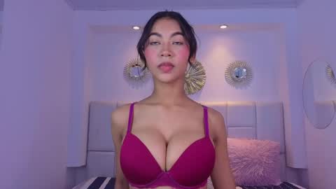 hanna_vic online show from May 31, 8:54 pm