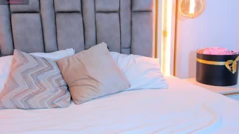 Eliana online show from April 2, 1:03 am