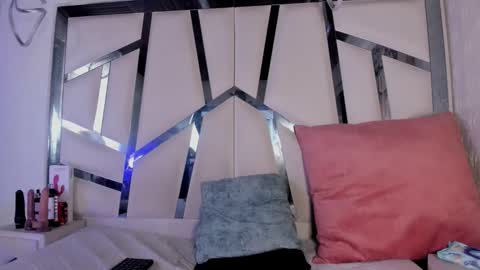 hanny_watson online show from May 28, 1:53 pm