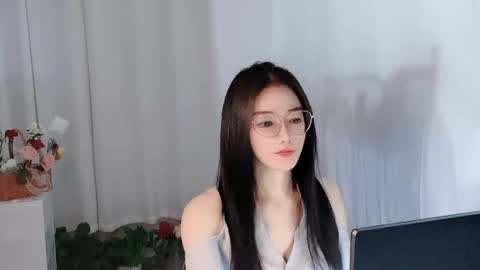 Daisy online show from March 31, 7:36 pm