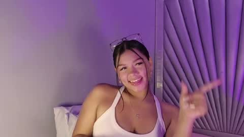 hatsajones online show from May 30, 5:05 am