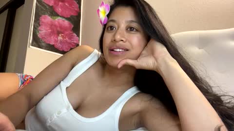hawaiigirl_ online show from January 7, 6:06 am