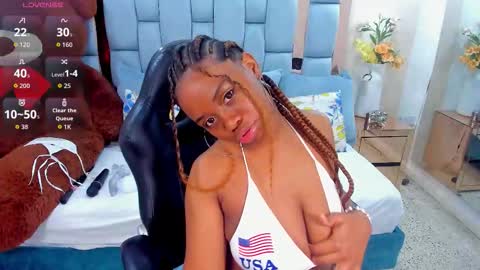 hazel_lanee online show from November 1, 10:36 pm