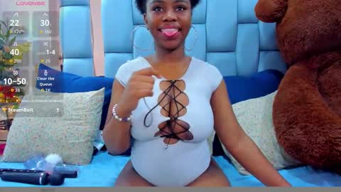 hazel_lanee online show from November 26, 6:03 am