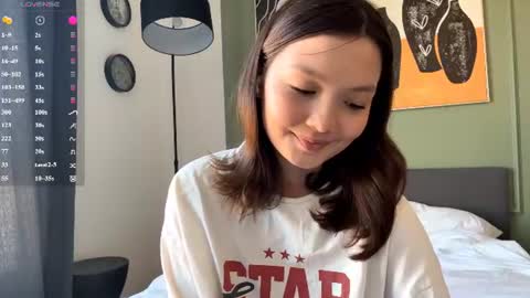 Kira online show from June 28, 2:34 pm