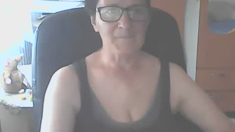 hellenmarie online show from June 22, 10:23 am
