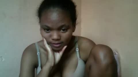 herisse01 online show from May 28, 7:17 am
