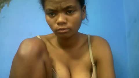 herisse01 online show from April 12, 2:20 pm