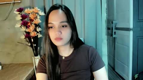 hilarymolly online show from May 8, 8:32 pm