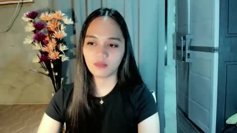 hilarymolly online show from May 5, 6:11 pm