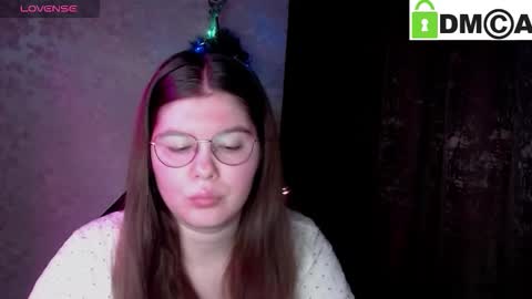 Welcome guys  Pleasure to see you all here  My name is MichaelaTip menu is active Private is open  online show from December 15, 5:12 am