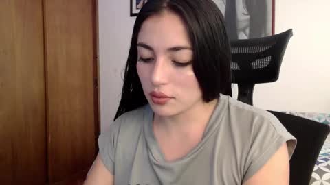 Honey Aynu online show from October 2, 7:19 pm