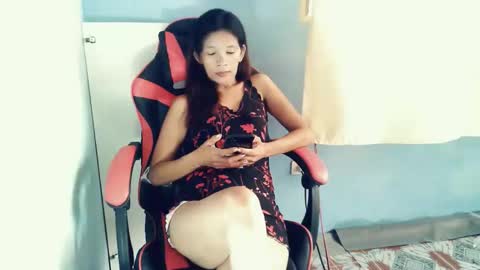 honey_mollyxx online show from May 16, 1:19 am