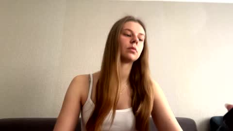 Klara online show from May 15, 9:12 am