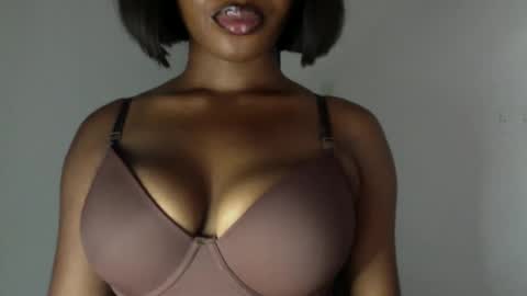 delilah online show from May 27, 8:06 pm