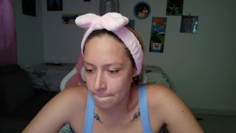 Mia online show from May 28, 10:29 pm