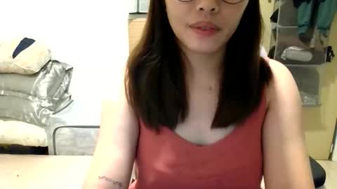 hotchick2099 online show from April 4, 2:16 pm