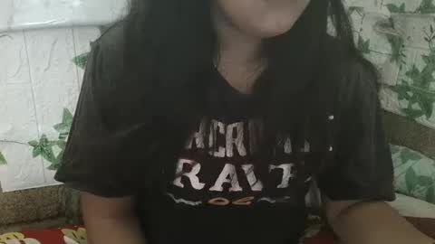 hotiemorenagurl18 online show from July 8, 8:05 am