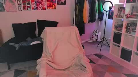 Alice online show from March 9, 2:15 am