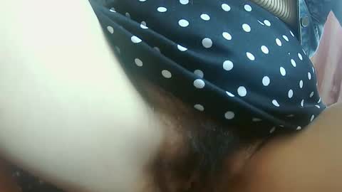 hujiajia520321431 online show from April 9, 6:19 am