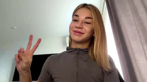 Tessa  online show from July 21, 7:42 am