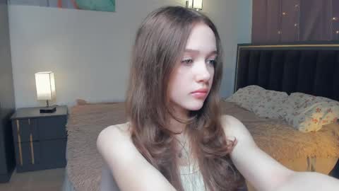 Lily online show from May 18, 7:14 am