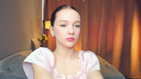 Lily online show from June 14, 7:09 am