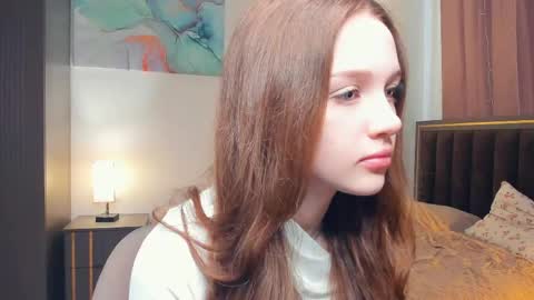 Lily online show from April 11, 7:45 am