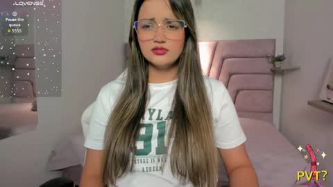 iam_lina online show from April 5, 2:21 am