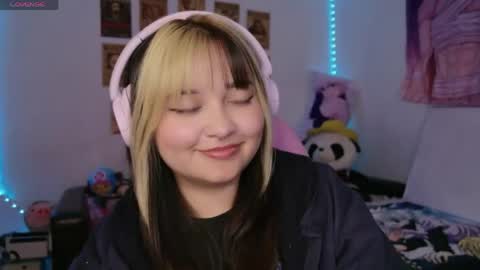 Zoe 3 online show from May 20, 11:46 pm