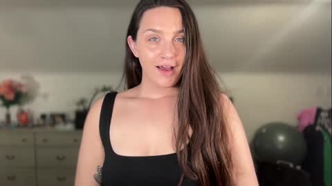 Crystal online show from March 25, 5:05 pm