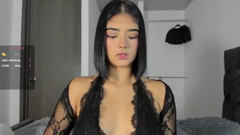    online show from April 4, 8:29 pm