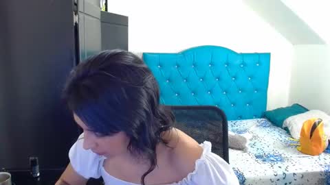 incubus_couple1 online show from January 14, 1:36 am