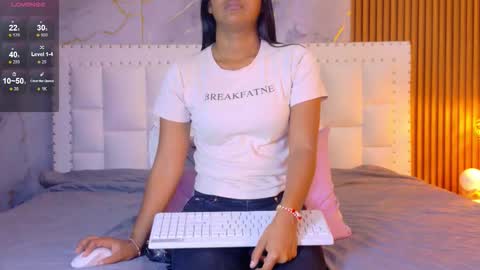 LITTLE AINHOA  online show from March 18, 8:03 pm