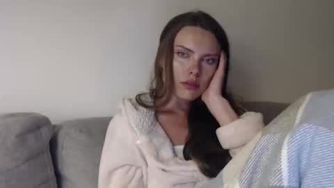 Sweet girl online show from April 27, 8:39 pm