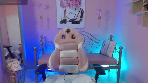 ingrid03_taffur online show from April 16, 8:08 pm