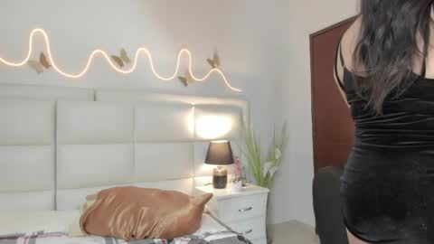 innavolkova online show from March 31, 5:13 pm