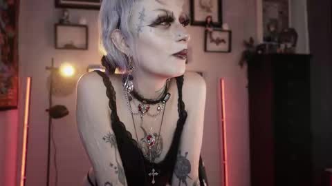   SANIA  online show from March 10, 4:44 pm