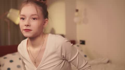 Avie online show from March 6, 4:35 pm