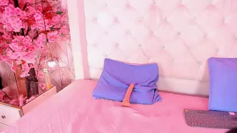   online show from May 14, 10:04 pm