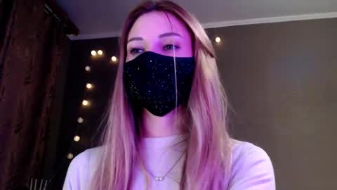 Lily online show from March 9, 5:05 pm