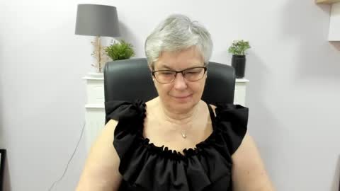 I R I S online show from May 29, 6:44 am