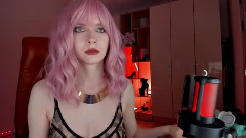 Miss Iris Fansly Miss Iris new inst.  online show from May 16, 7:02 pm