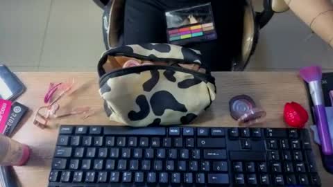 isabeau_s online show from June 9, 12:48 pm