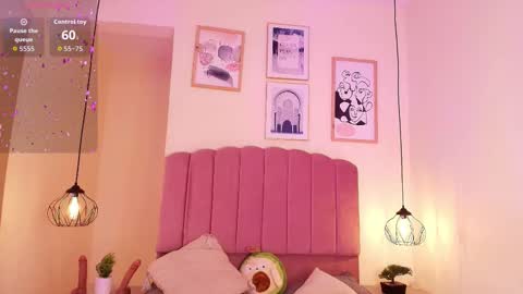 isabelgh_ online show from November 19, 3:28 am