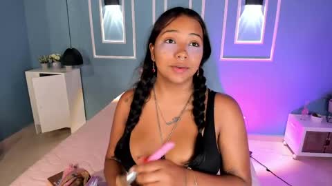 isabella zc online show from May 25, 12:04 pm