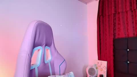 Isabella Ferrer online show from July 21, 3:18 am